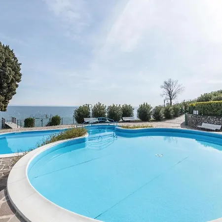 Front Amazing View Apartment Manerba del Garda